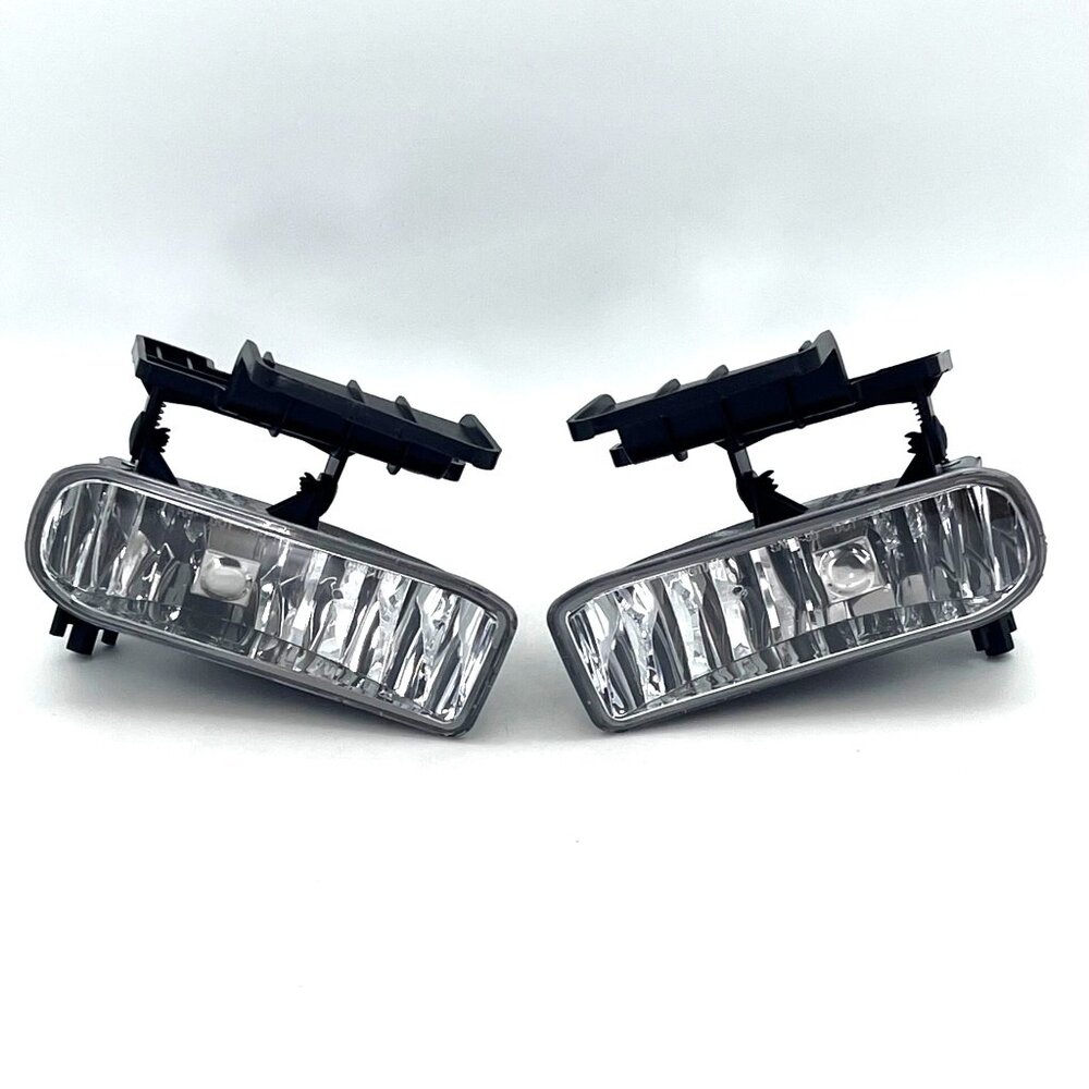 Front Fog Light Assemblies Right and Left Pair Chevrolet Silverado 1999-2002